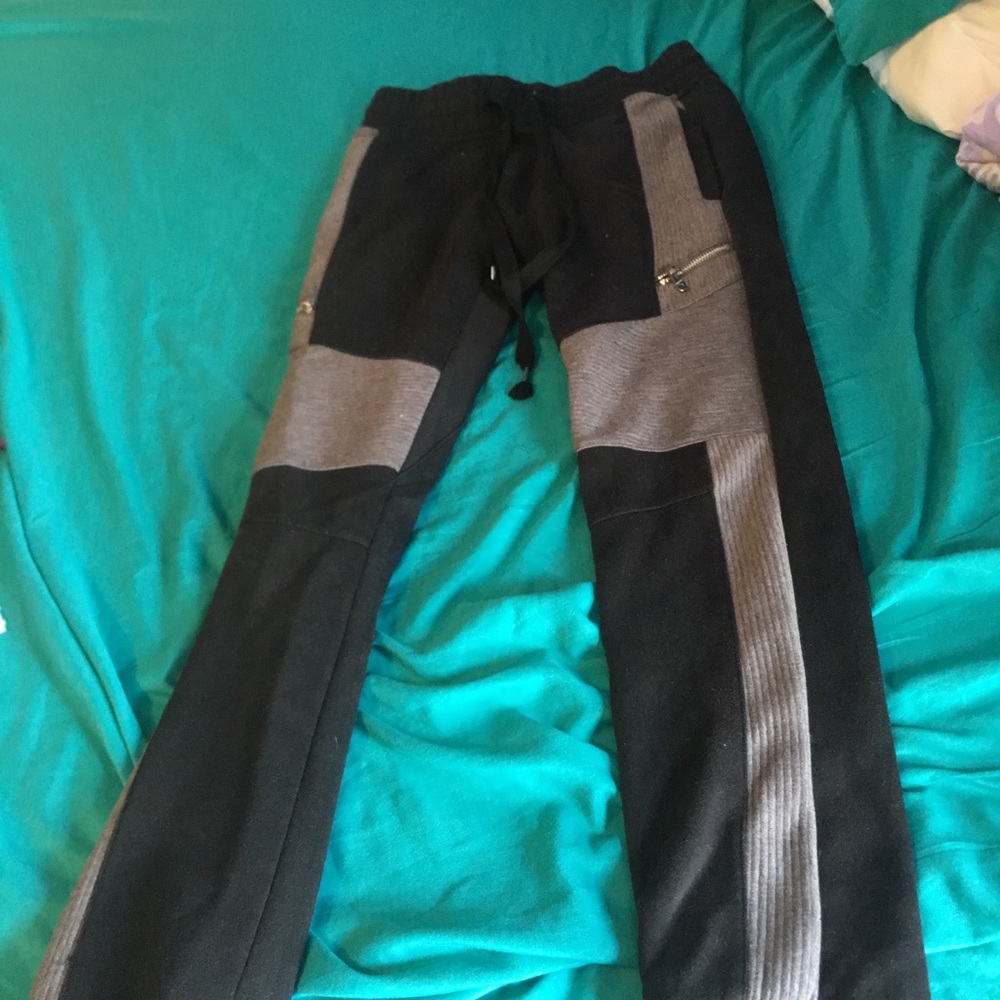 💚💙gray and black joggers💙💚